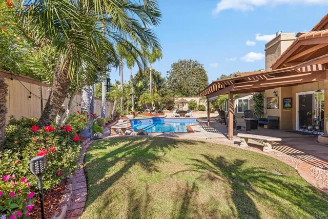 $1,287,000 | 11862 Calle Deposito, El Cajon, CA 92019