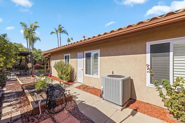 $1,287,000 | 11862 Calle Deposito, El Cajon, CA 92019