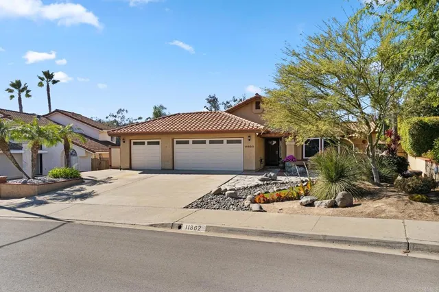 $1,287,000 | 11862 Calle Deposito, El Cajon, CA 92019
