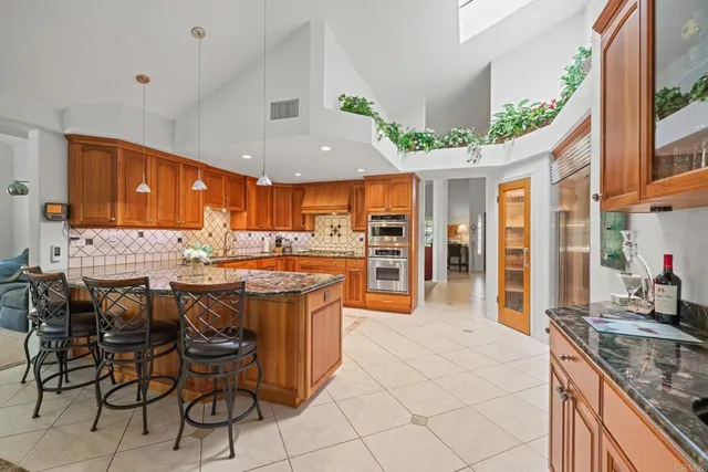 $1,287,000 | 11862 Calle Deposito, El Cajon, CA 92019