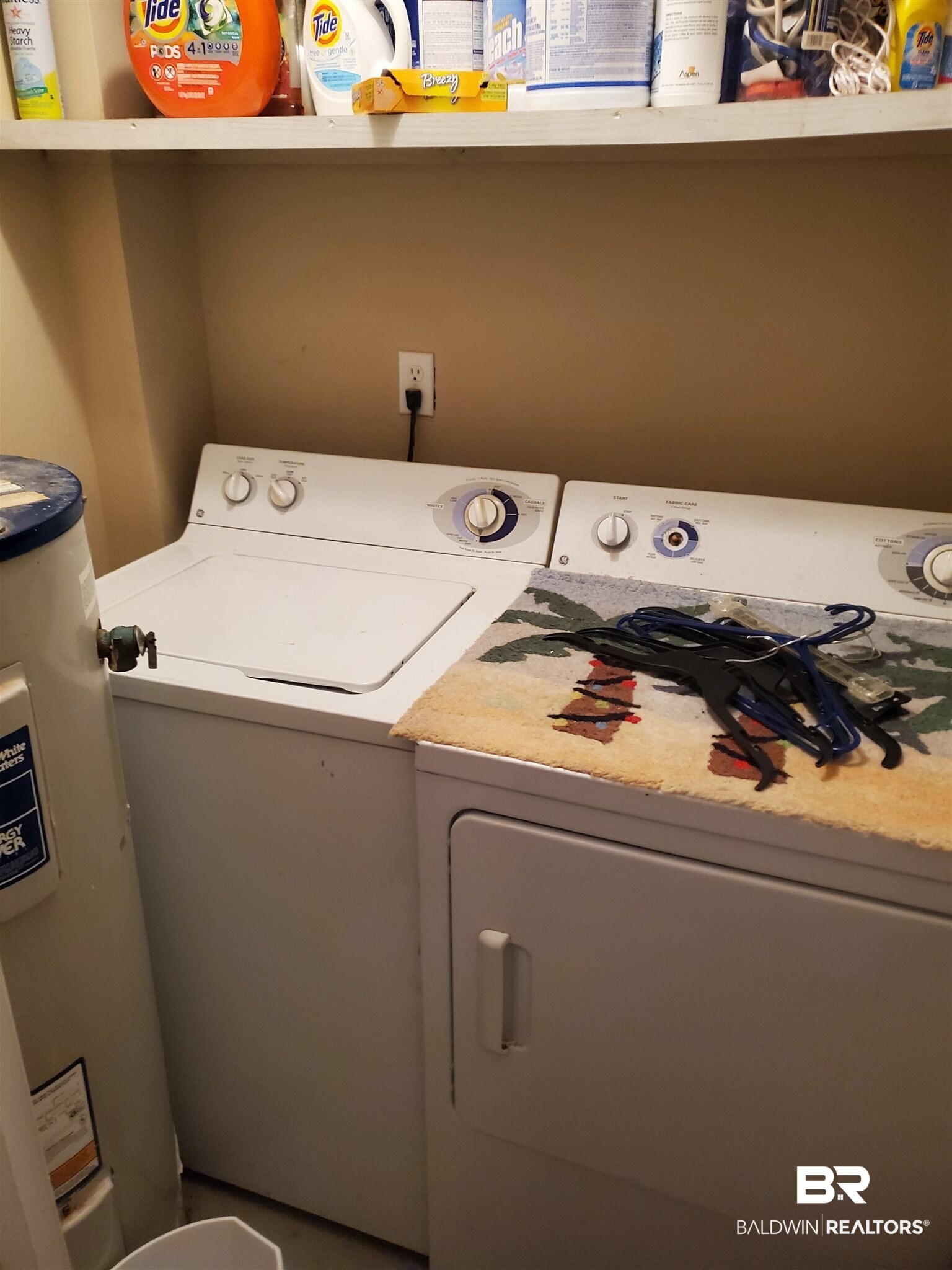 5441 Hickory Lane Orange Beach, AL 36561 - Photo 7 of 22 Laundry room lower level