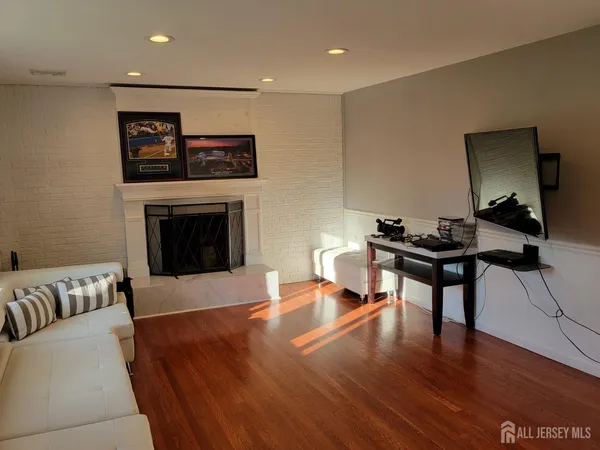 $5,500 | 2 Groendyke Circle, Millstone Township, NJ 08535