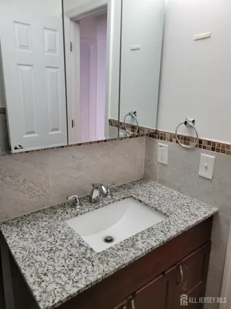 $5,500 | 2 Groendyke Circle, Millstone Township, NJ 08535