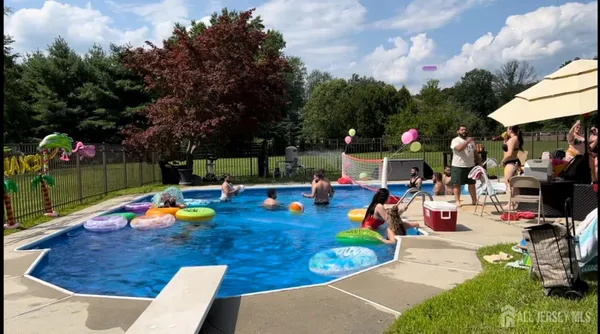 $5,500 | 2 Groendyke Circle, Millstone Township, NJ 08535