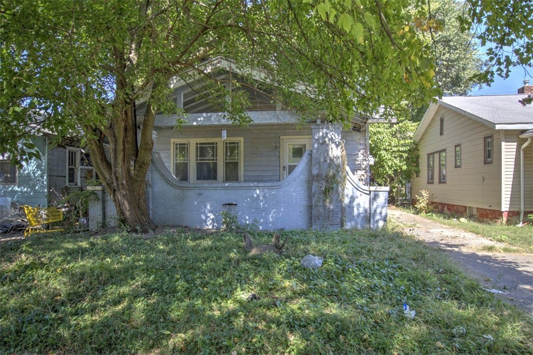2112 East William Street Decatur, IL 62521 - Photo 3 of 7 Gallery Image 3