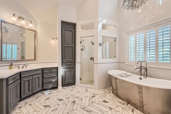 $11,000 | 2390 West 8th Street, Austin, TX 78703