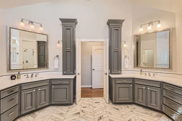 $11,000 | 2390 West 8th Street, Austin, TX 78703