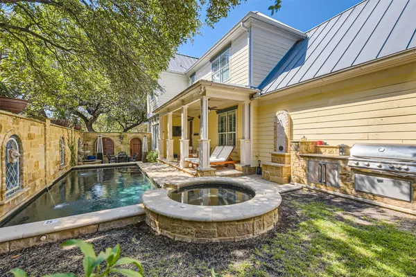 $11,000 | 2390 West 8th Street, Austin, TX 78703