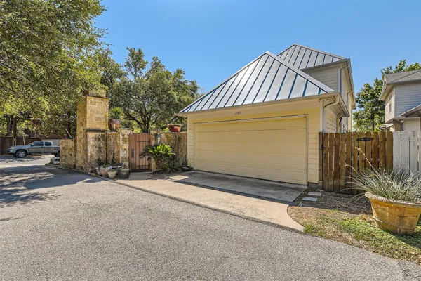 $11,000 | 2390 West 8th Street, Austin, TX 78703