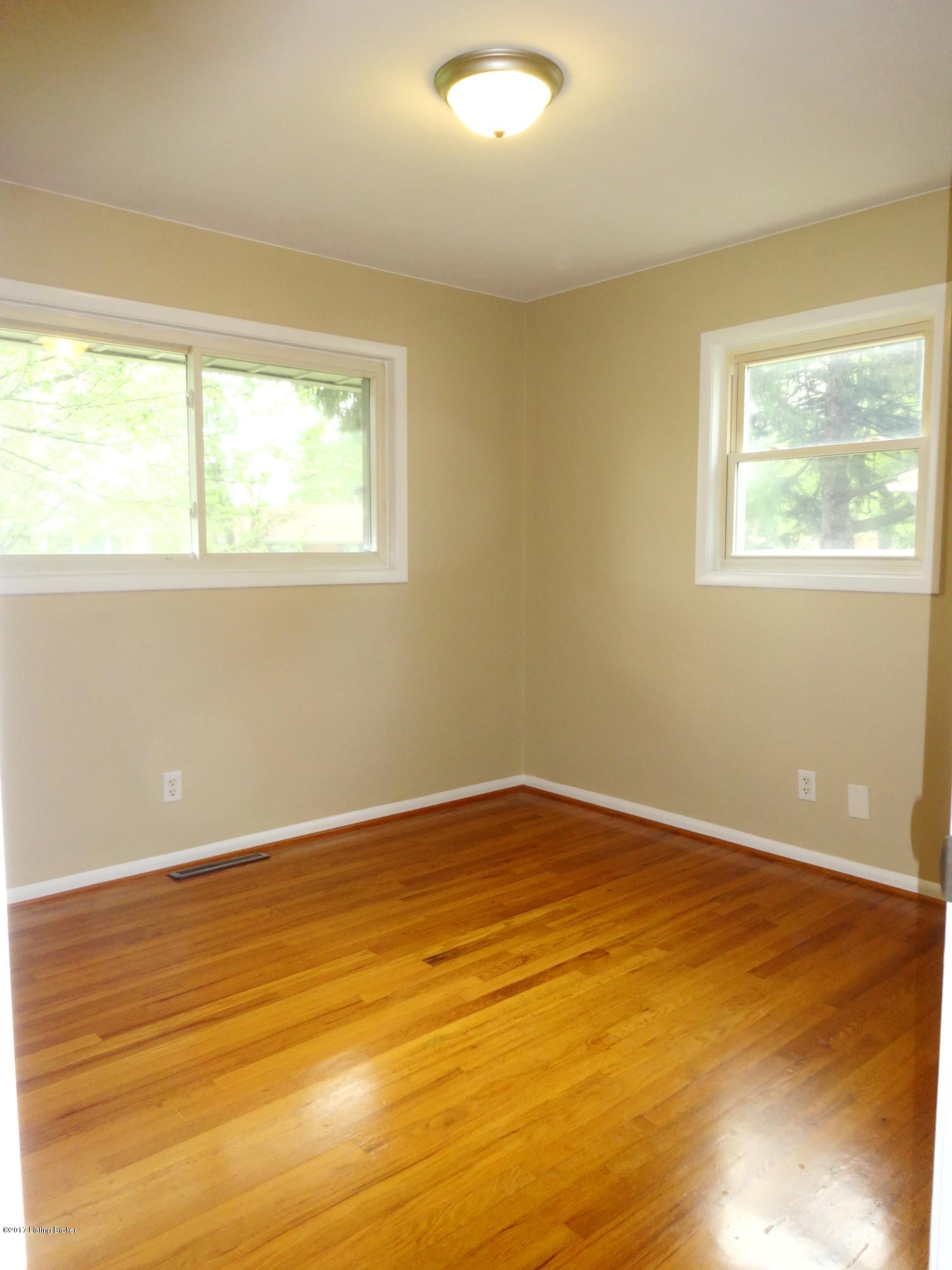 3023 Nepperhan Road Louisville, KY 40220 - Photo 19 of 41 BEDROOM 2