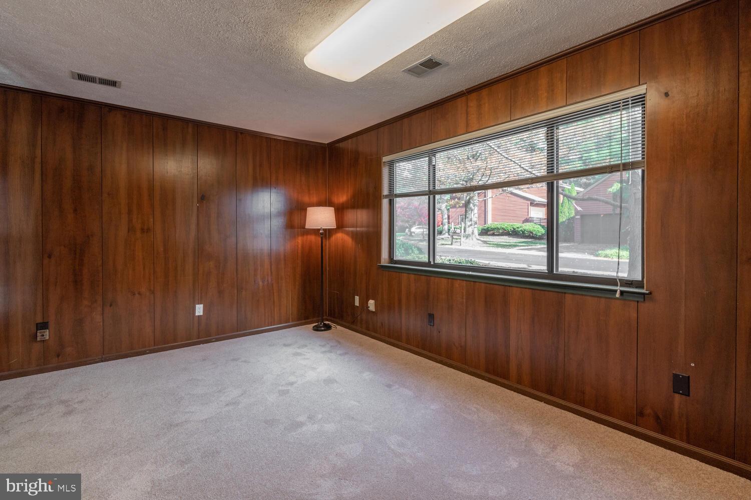2100 South Bay Lane Reston, VA 20191 - Photo 18 of 43 Terrific Wood walls in Sunny Library / Office