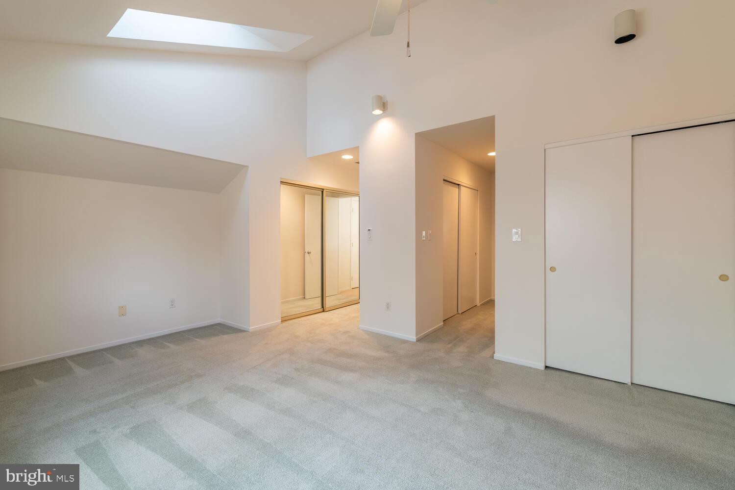 2100 South Bay Lane Reston, VA 20191 - Photo 22 of 43 Master Bedroom with Three Closets plus LinenCloset