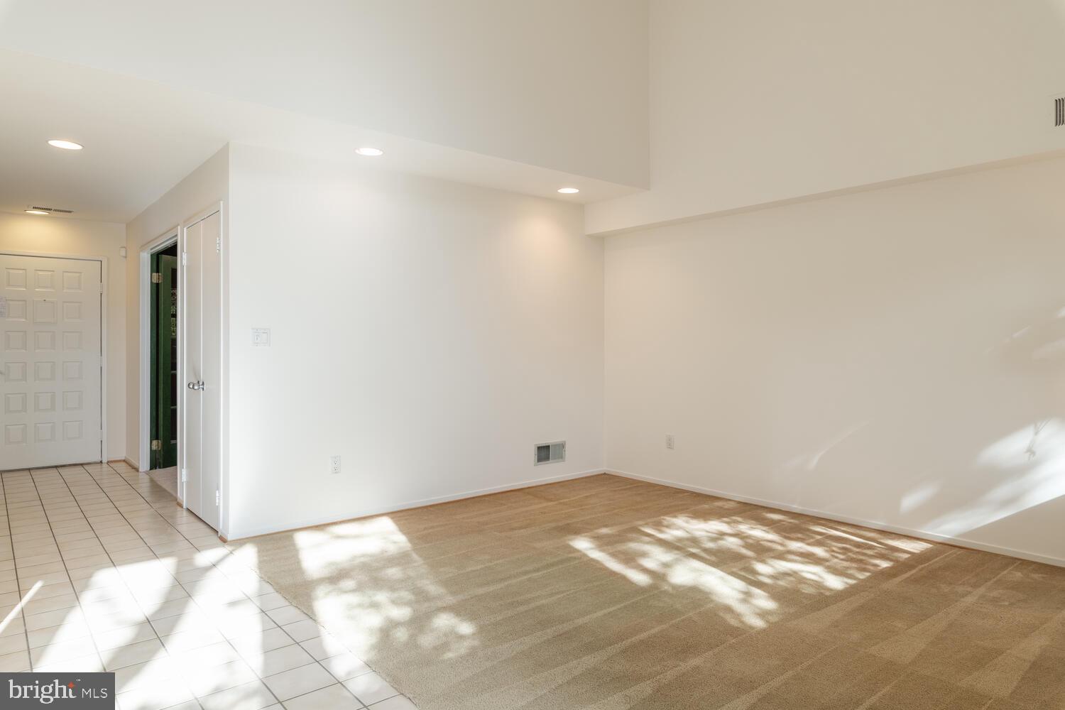 2100 South Bay Lane Reston, VA 20191 - Photo 7 of 43 Great Room viewed towards Entry Foyer