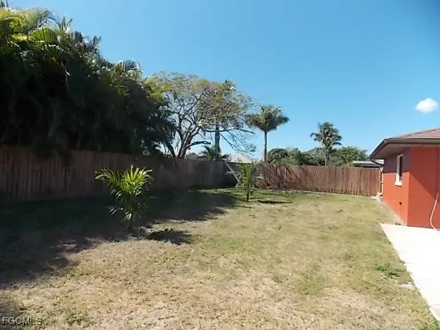 $299,000 | 854 Southeast 41st Street, Cape Coral, FL 33904