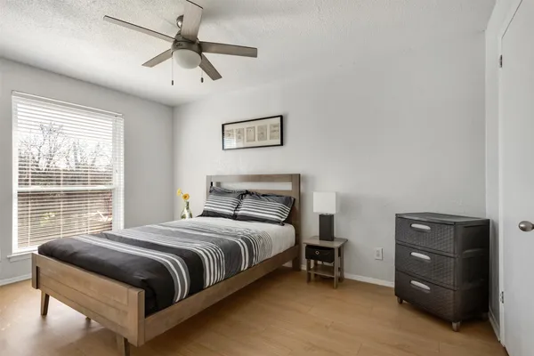 $1,400 | 2401 Manor Road, Unit 209, Austin, TX 78722