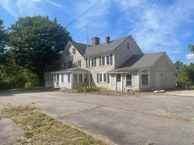 $300,000 | 221 New Durham Road, Alton, NH 03809