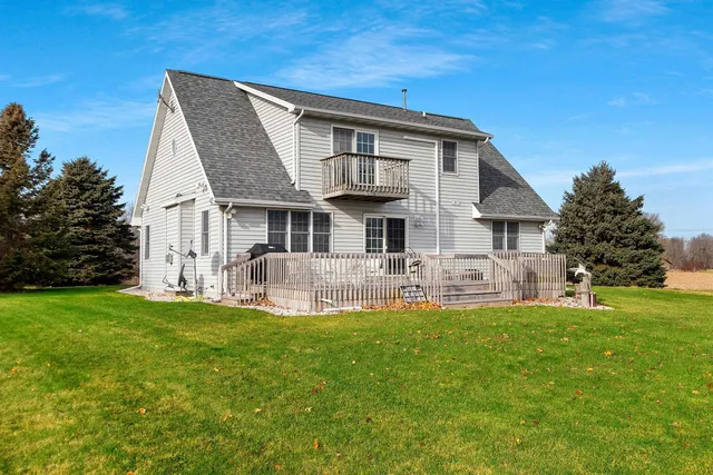 $599,900 | N1356 Lakeshore Road, Kewaunee, WI 54216