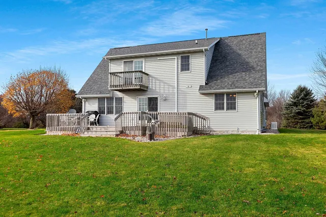 $599,900 | N1356 Lakeshore Road, Kewaunee, WI 54216