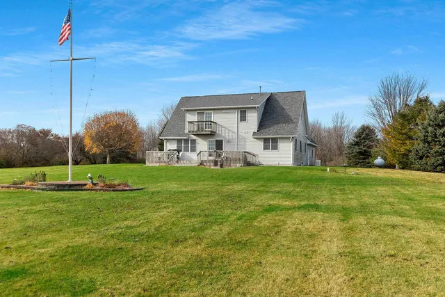 $599,900 | N1356 Lakeshore Road, Kewaunee, WI 54216