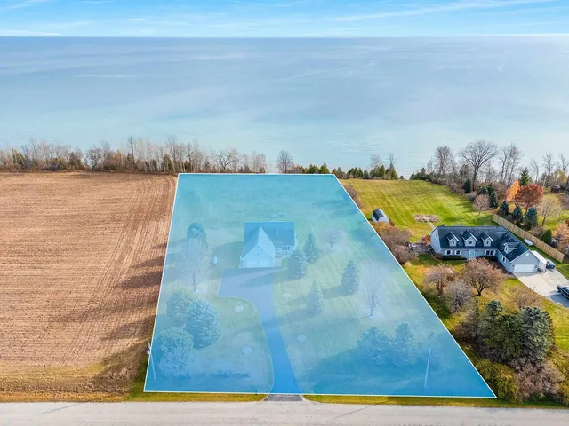 $599,900 | N1356 Lakeshore Road, Kewaunee, WI 54216