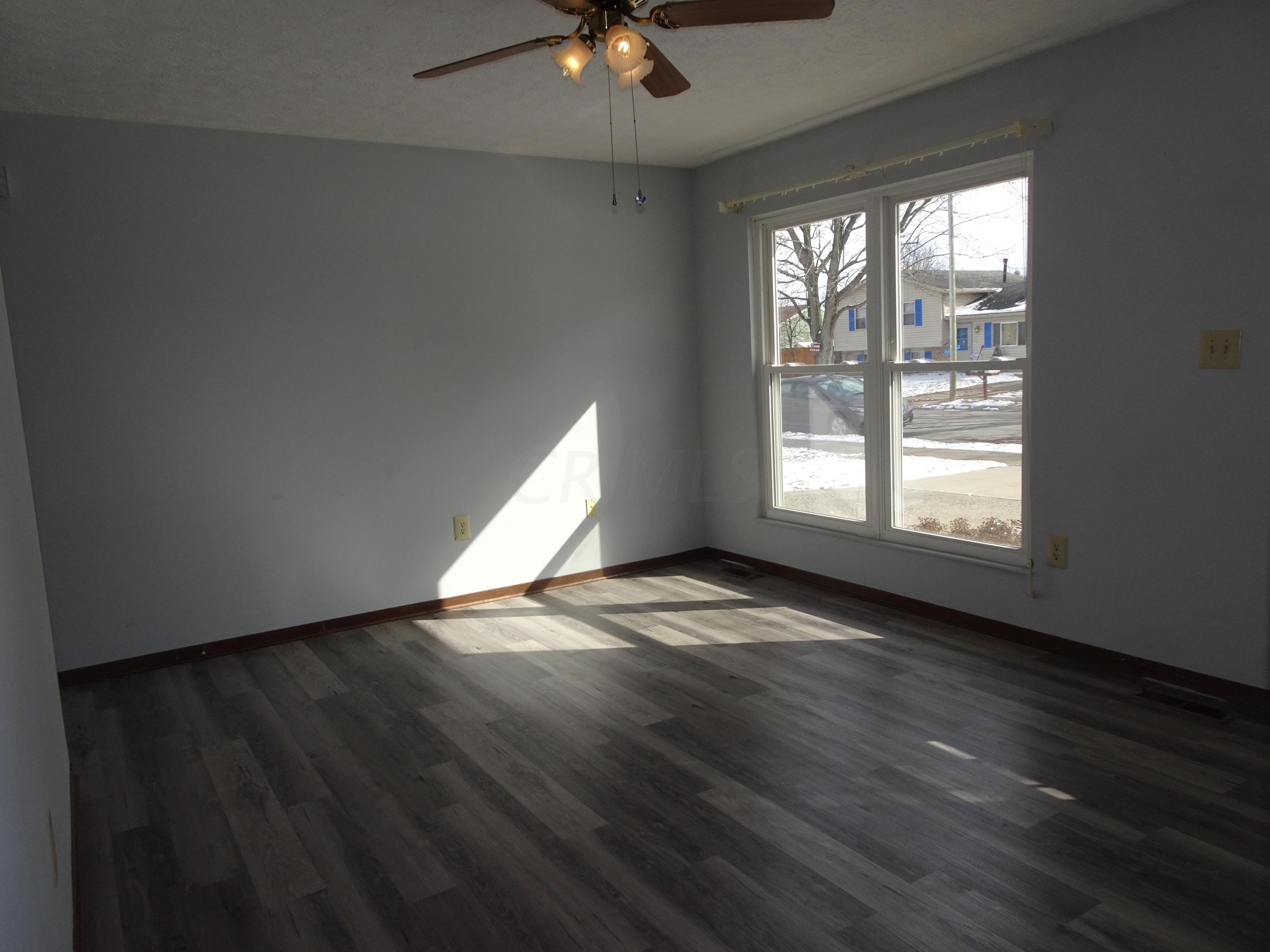 220 Lonepine Road Delaware, OH 43015 - Photo 3 of 26 Gallery Image 3