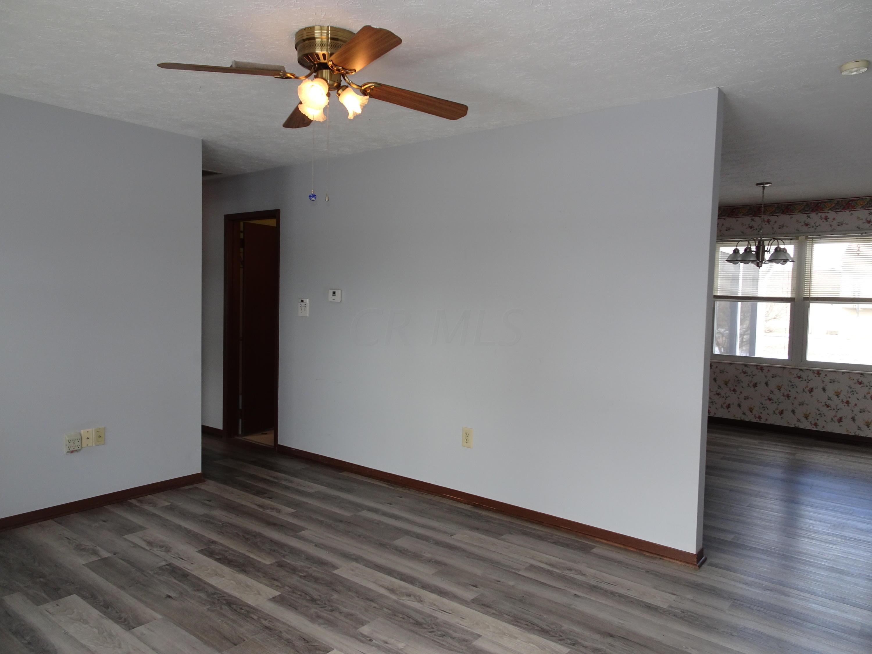 220 Lonepine Road Delaware, OH 43015 - Photo 4 of 26 Gallery Image 4