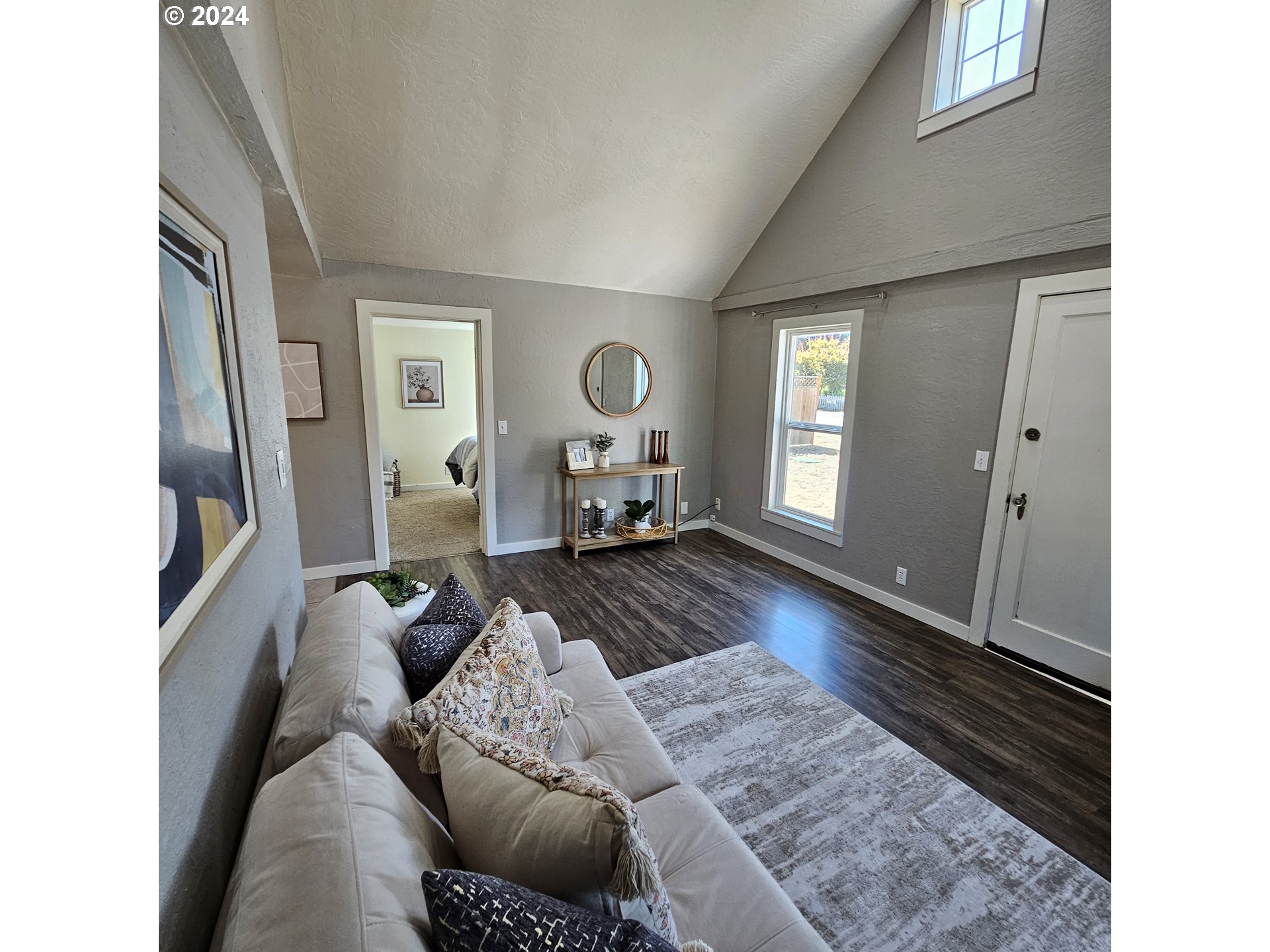 91019 South Coleman Street Eugene, OR 97408 - Photo 4 of 29 a living room with furniture and a window