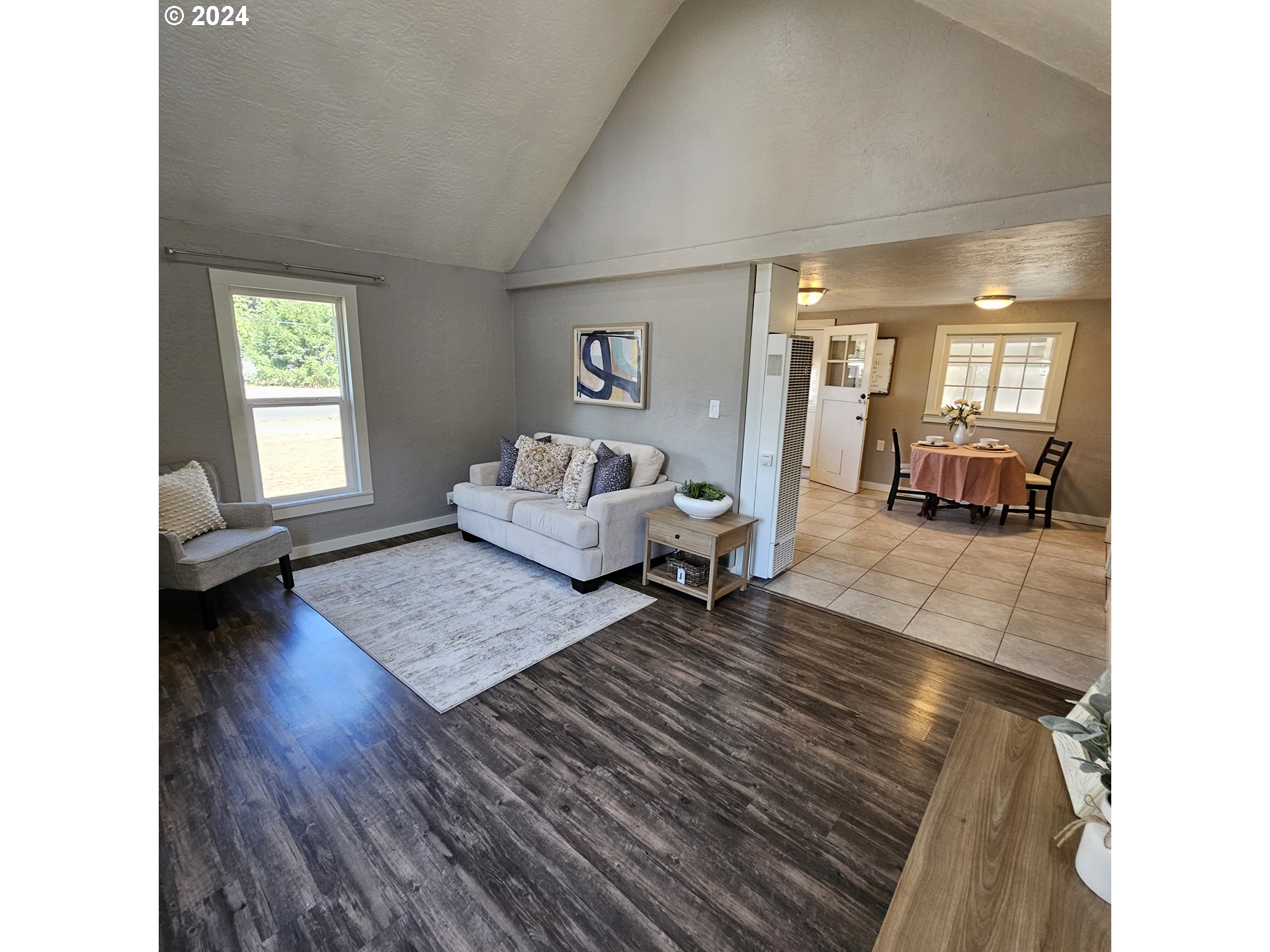 91019 South Coleman Street Eugene, OR 97408 - Photo 6 of 29 a living room with furniture and a wooden floor