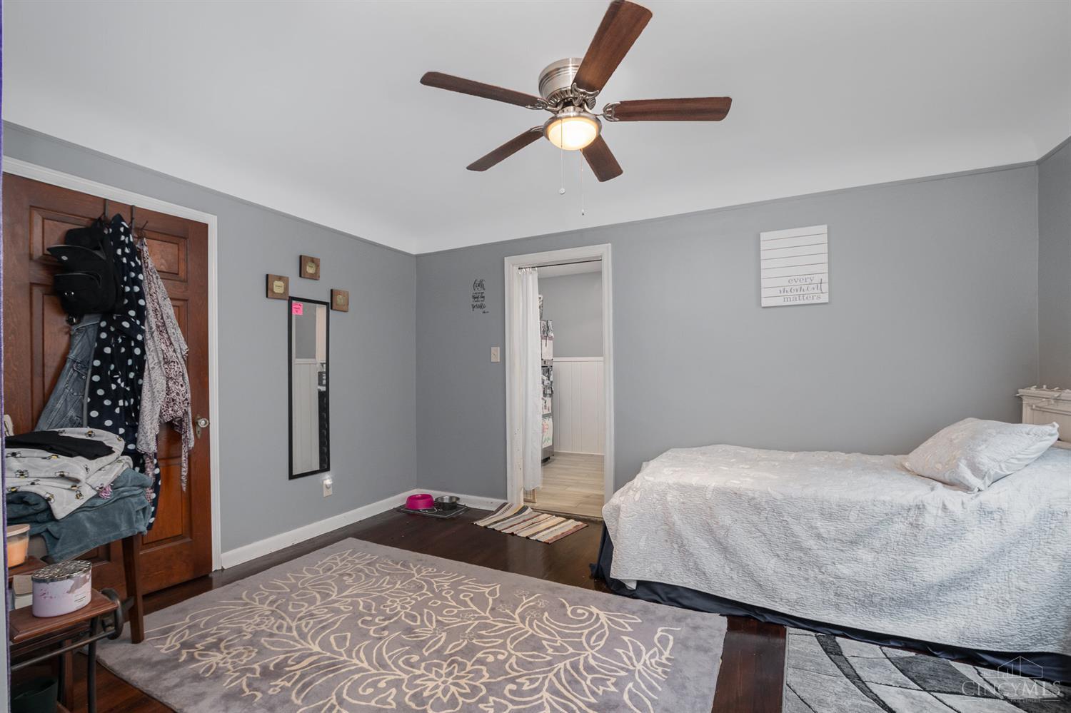 6431 Montgomery Road Cincinnati, OH 45213 - Photo 17 of 28 Gallery Image 17