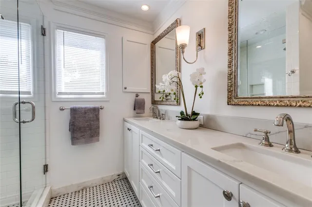 $825,000 | 5522 McCommas Boulevard, Dallas, TX 75206