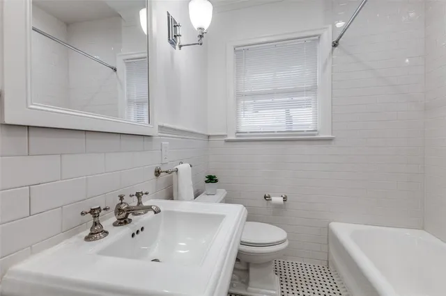 $825,000 | 5522 McCommas Boulevard, Dallas, TX 75206