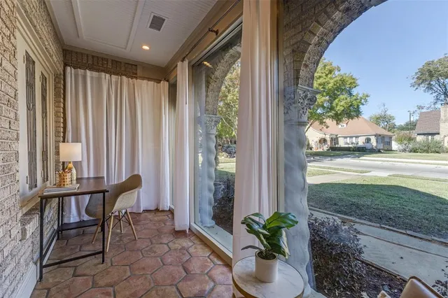 $825,000 | 5522 McCommas Boulevard, Dallas, TX 75206