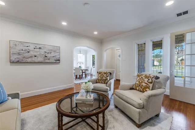 $825,000 | 5522 McCommas Boulevard, Dallas, TX 75206