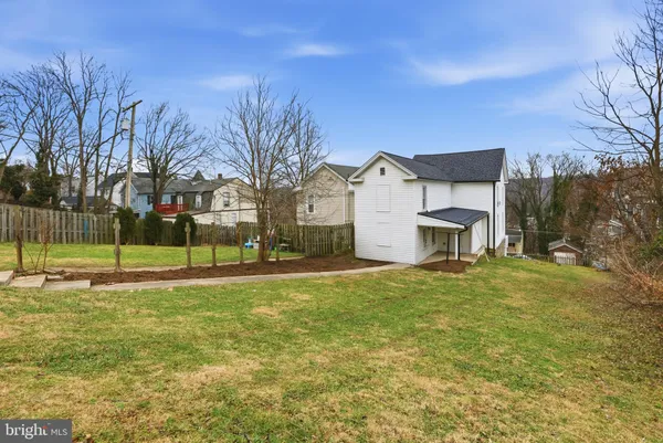$1,700 | 319 East A Street, Unit 2, Brunswick, MD 21716