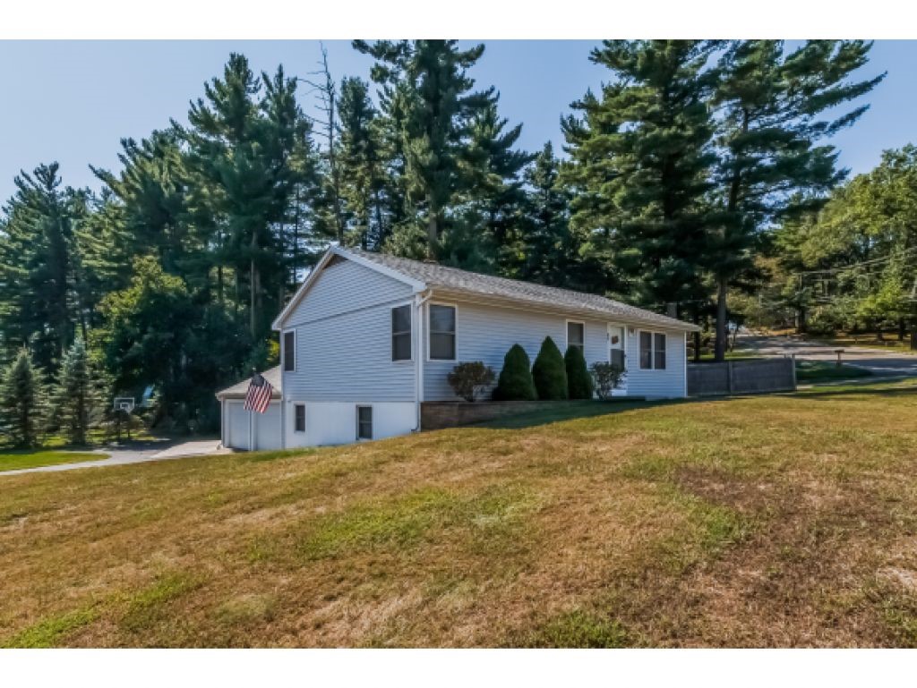 88 Harris Road Nashua, NH 03062 - Photo 1 of 36