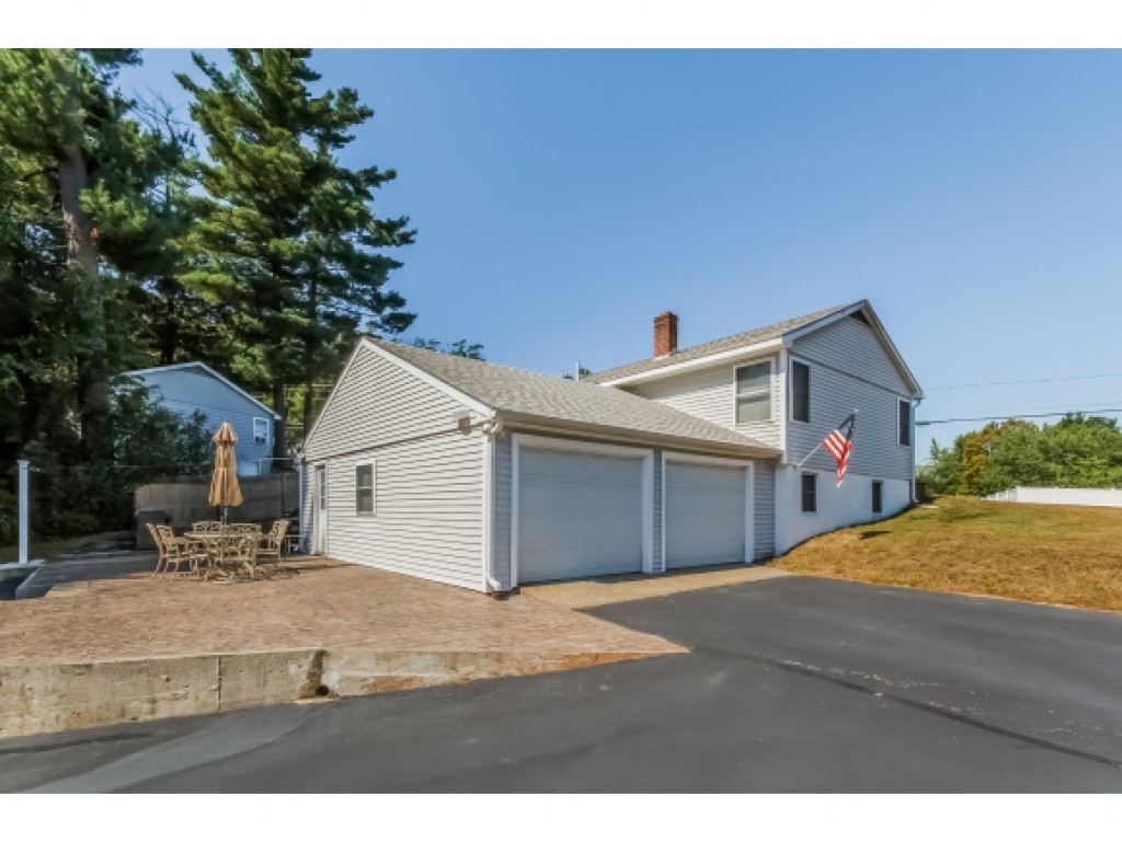 88 Harris Road Nashua, NH 03062 - Photo 2 of 36