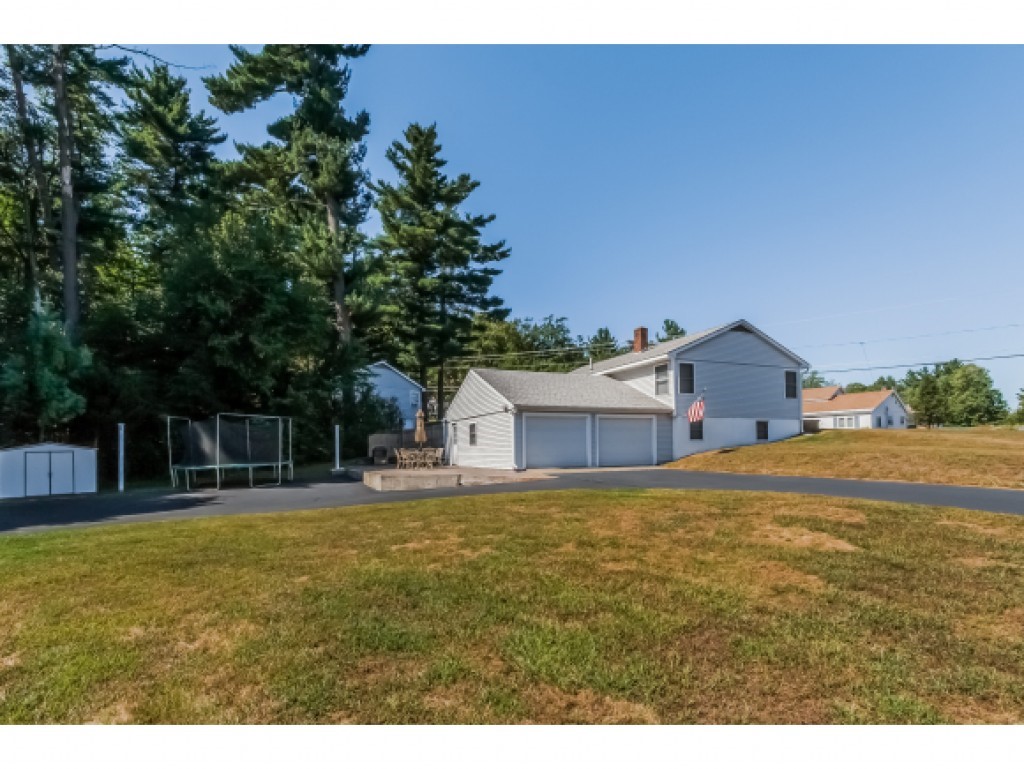 88 Harris Road Nashua, NH 03062 - Photo 33 of 36