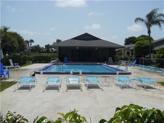 21 Ridge Pointe Drive, Unit F Boynton Beach, FL 33435 - Photo 2 of 22 Additional Photo