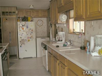 5421 West Rafter Cir Street Tucson, AZ 85713 - Photo 3 of 15 Gallery Image 3