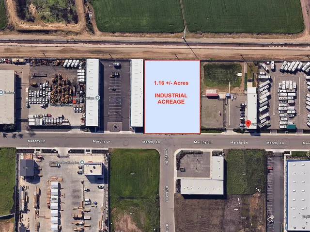 a picture of a book shop in front of building