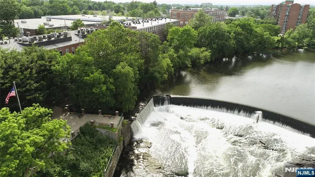 $3,500 | 260 Main Street, Unit 210, Little Falls, NJ 07424