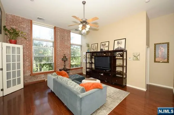 $3,000 | 260 Main Street, Unit 210, Little Falls, NJ 07424