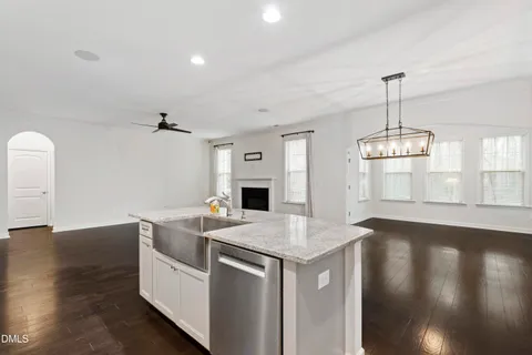 $545,000 | 8121 Fieldcrest Lane, Fuquay-Varina, NC 27526