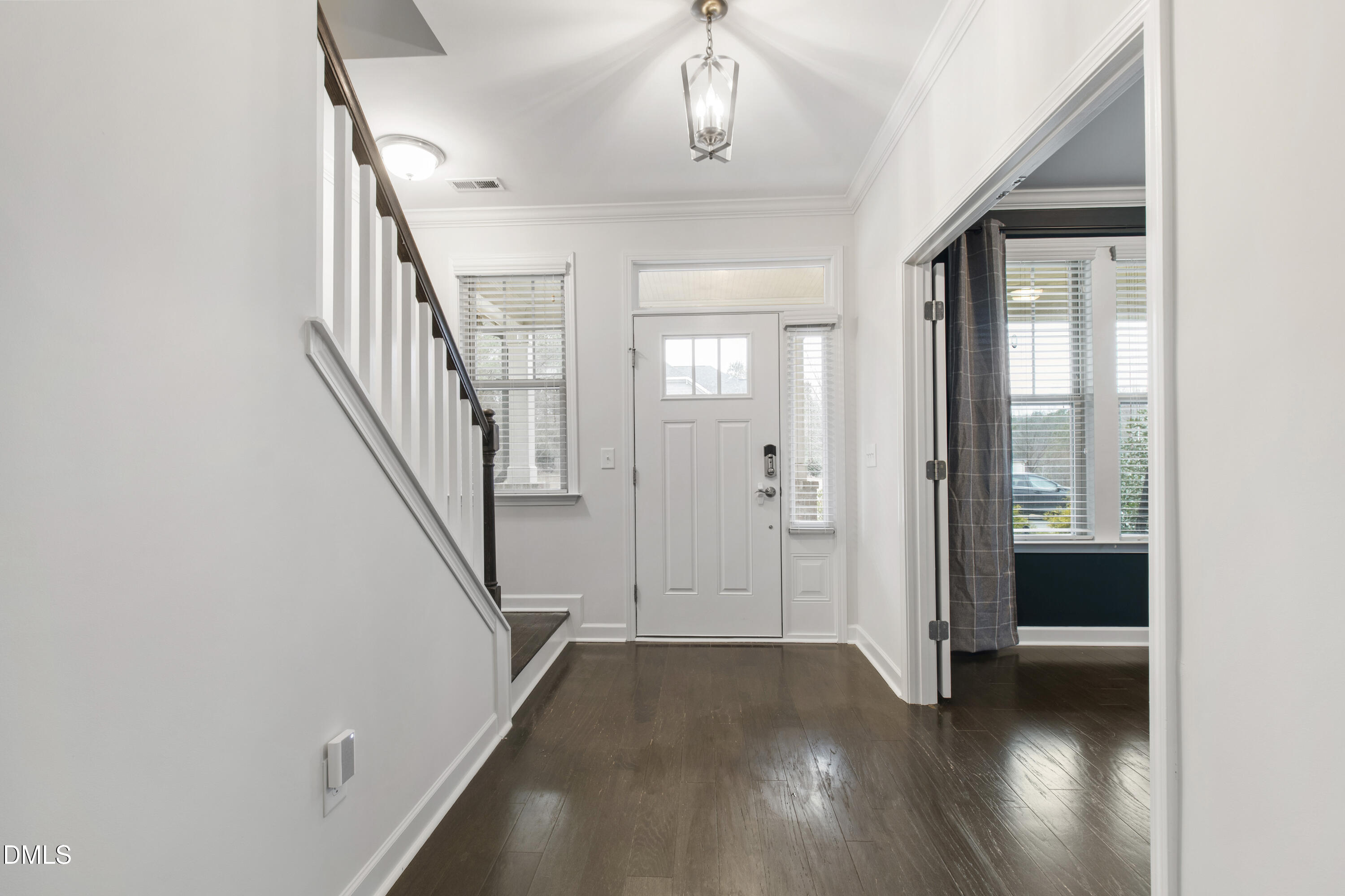 8121 Fieldcrest Lane Fuquay-Varina, NC 27526 - Photo 3 of 52 Fieldcrest (13)