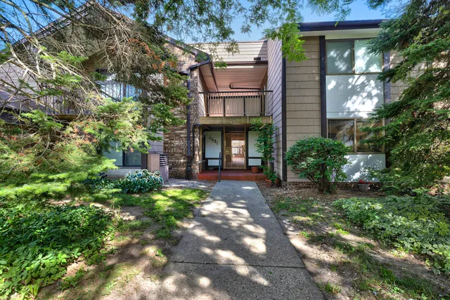 $89,900 | 8641 North Servite Drive, Unit 109, Milwaukee, WI 53223