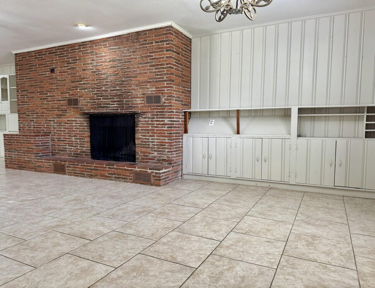 4807 9th Street Lubbock, TX 79416 - Photo 5 of 27 IMG_3104