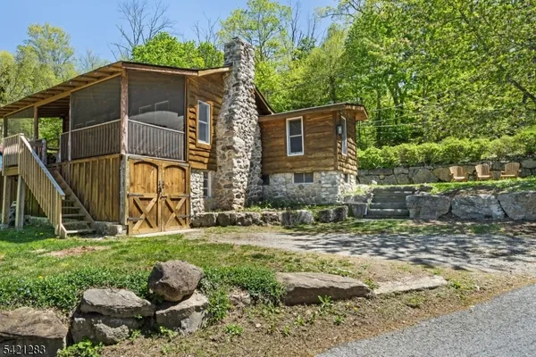 $395,000 | 107 Cedar Drive, Newton, NJ 07860