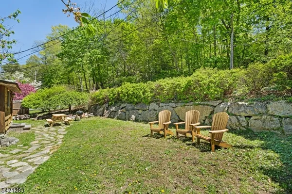 $395,000 | 107 Cedar Drive, Newton, NJ 07860