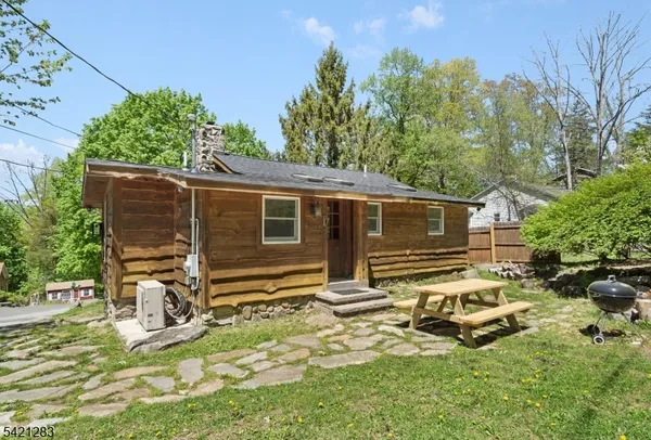 $395,000 | 107 Cedar Drive, Newton, NJ 07860