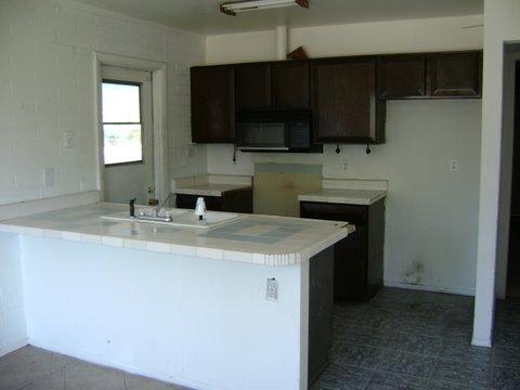 1608 West Darrel Road Phoenix, AZ 85041 - Photo 4 of 5 KITCHEN